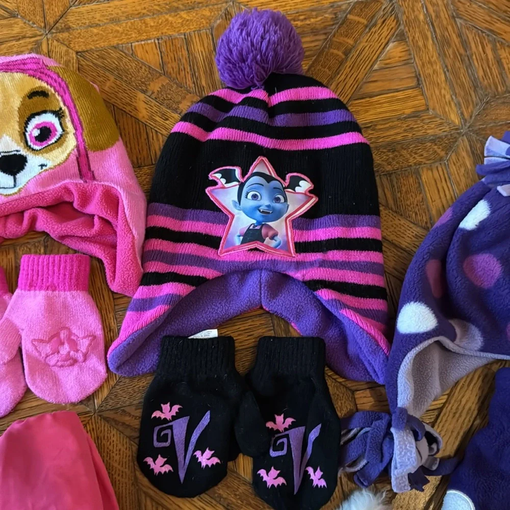 Little girls winter hat and gloves lot - Picture 3 of 15